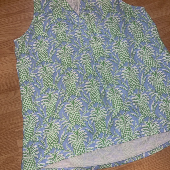 crown & ivy Sleeveless Cotton Top / Blouse with Pineapples - Picture 2 of 6